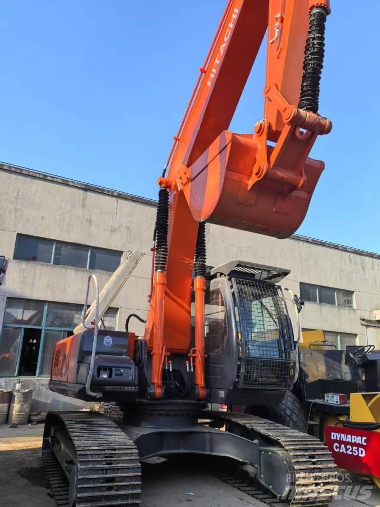 Hitachi ZX 240-3 حفارات زحافة