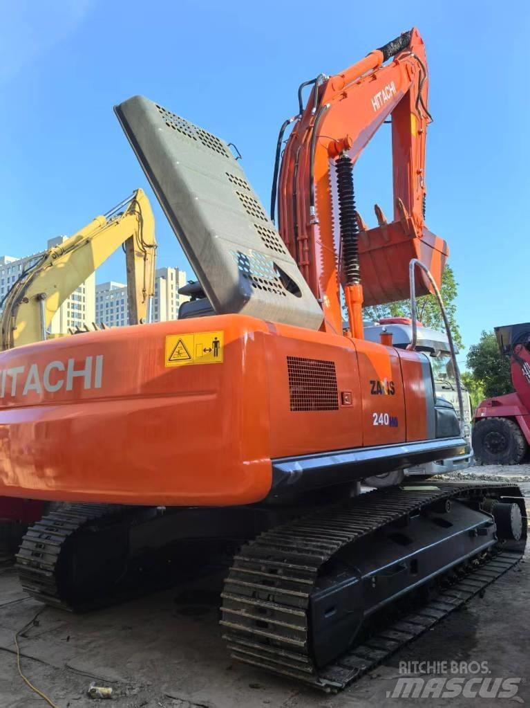 Hitachi ZX 240-3 حفارات زحافة