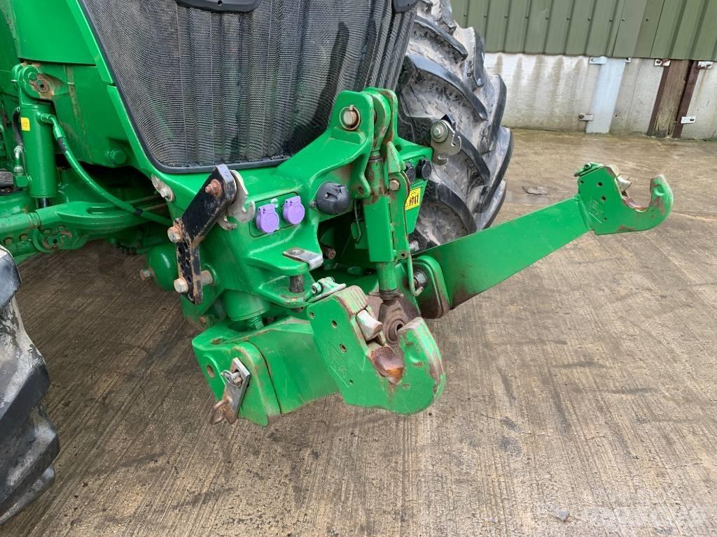 John Deere 7230 R الجرارات