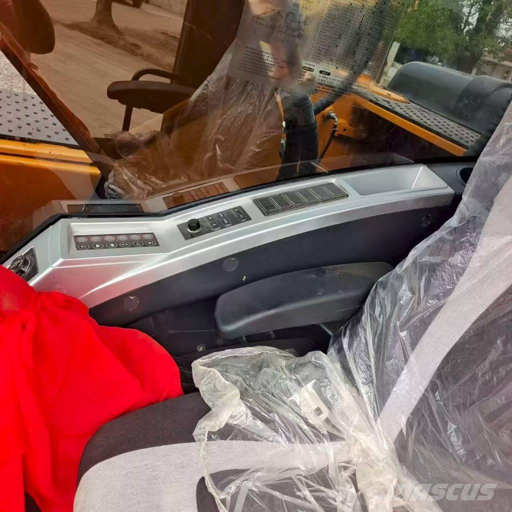 Hyundai 220LC-9S حفارات زحافة