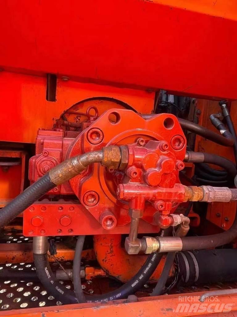 Doosan DH 300 LC-7 حفارات زحافة