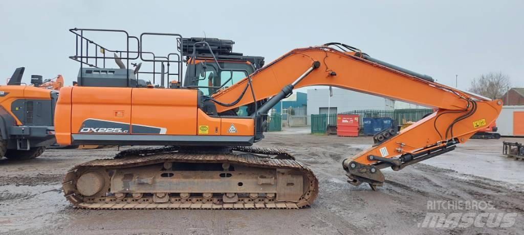 Doosan DX225LC-5 حفارات زحافة