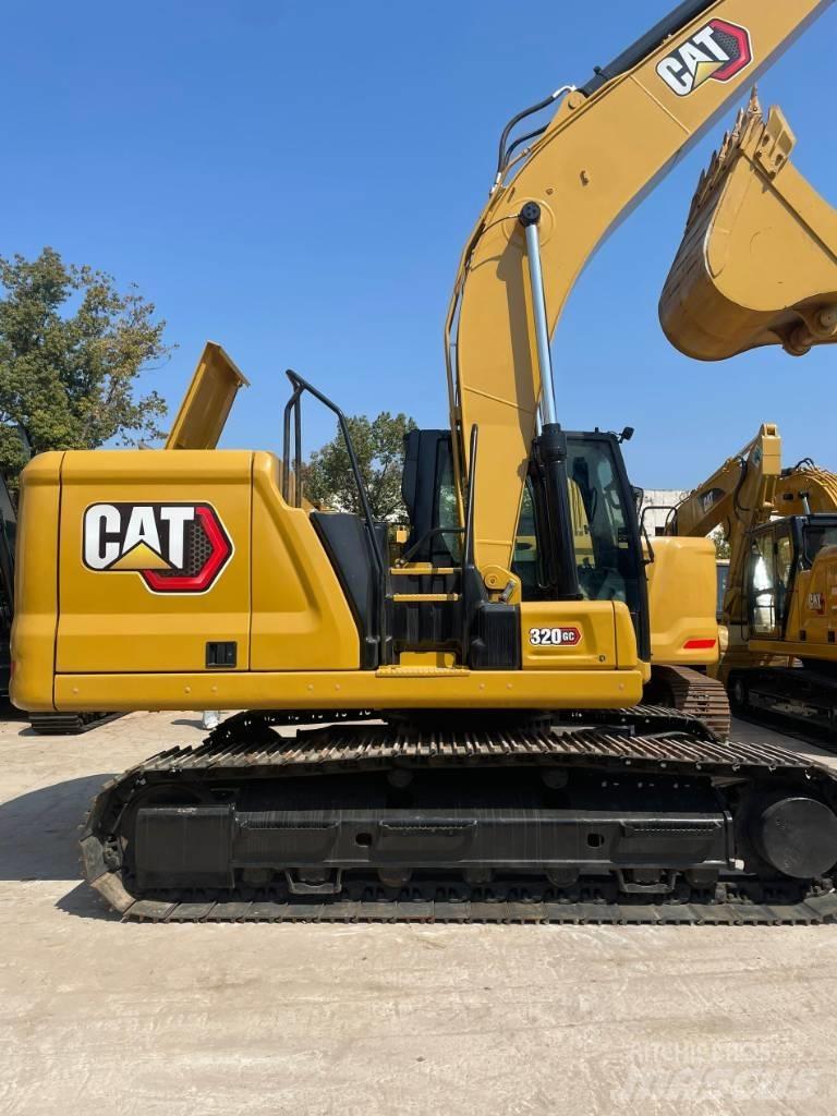 CAT 320 GC حفارات بعجل