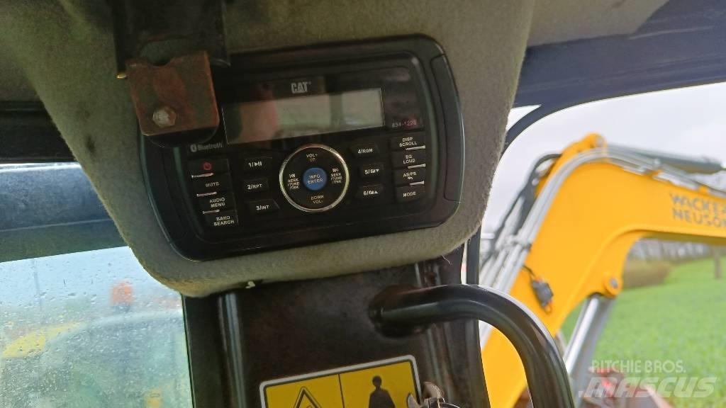 CAT 305.5 E CR حفارات صغيرة أقل من 7 طن (حفارات صغيرة)