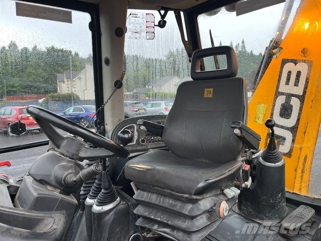 JCB 3CX لوادر ذات جرافات عكسية