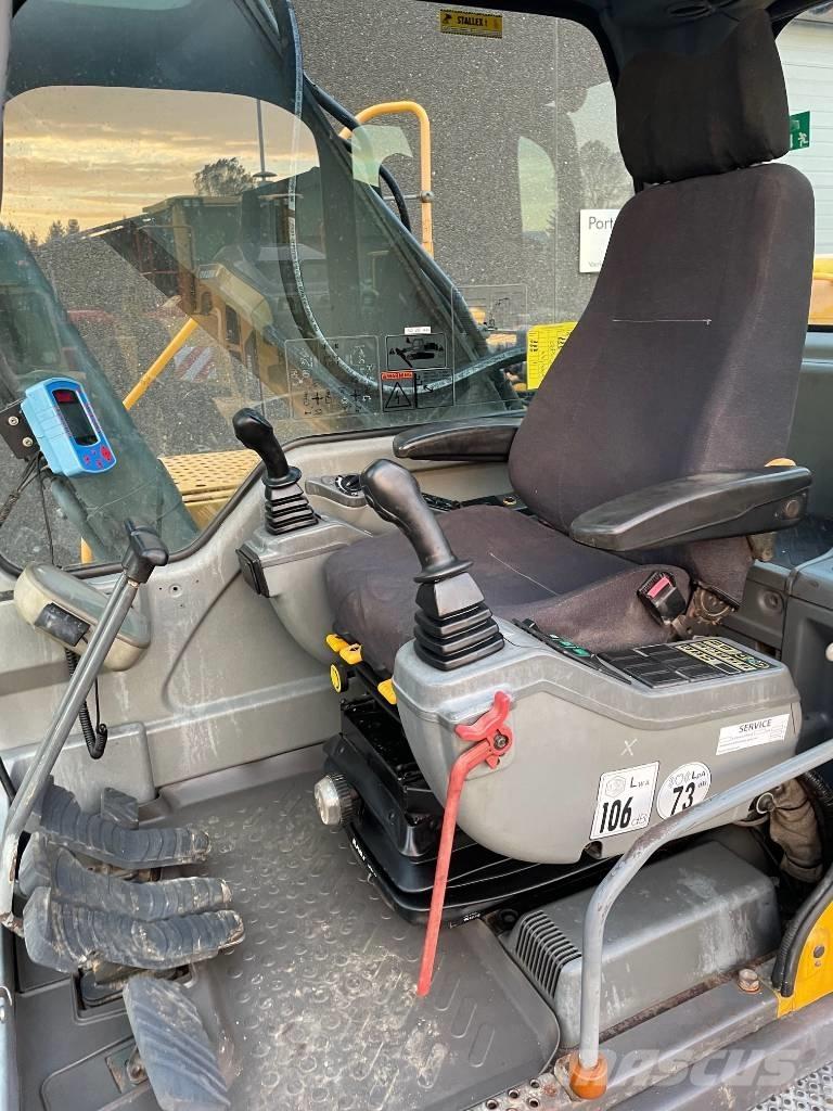 Volvo EC240B حفارات زحافة