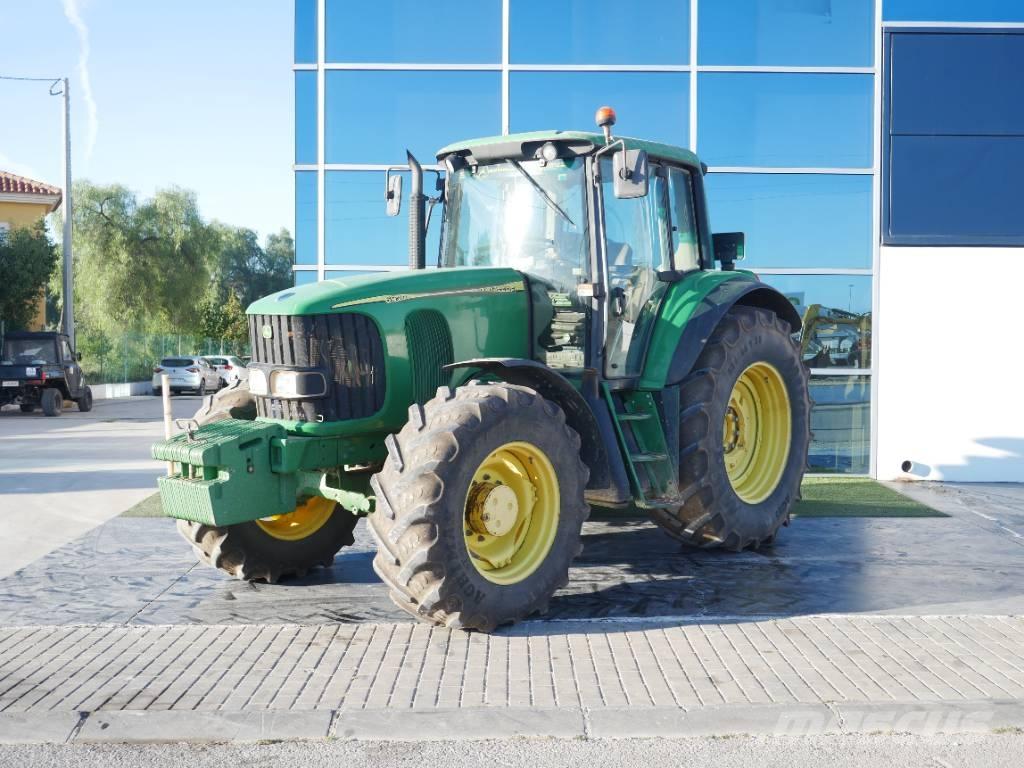 John Deere 6920 الجرارات