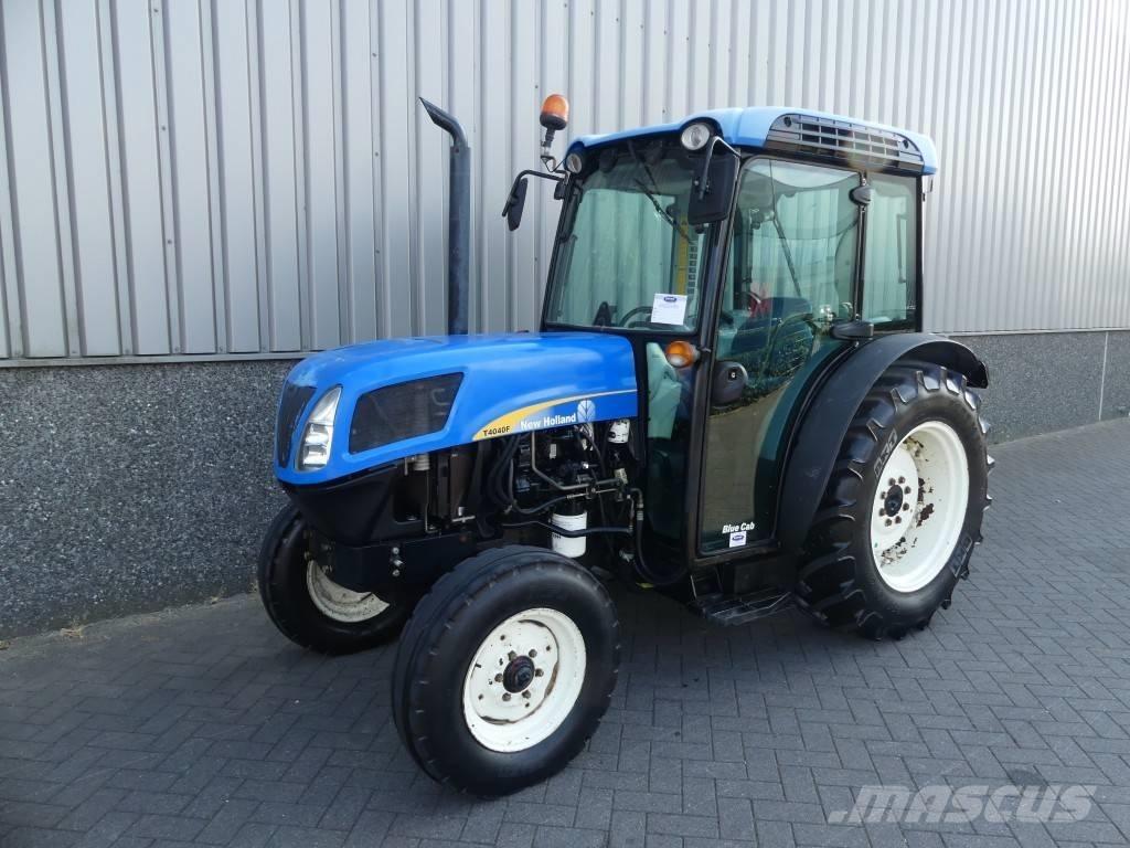 New Holland T4040F الجرارات