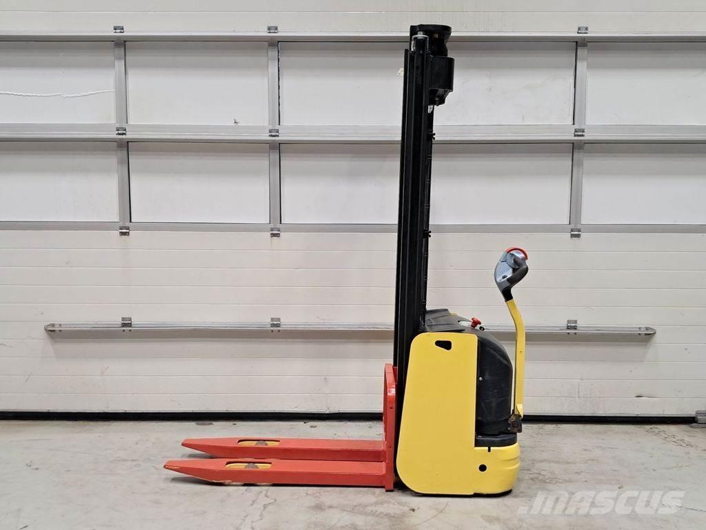 Hyster S1.0 AC معدات التكديس الجوالة