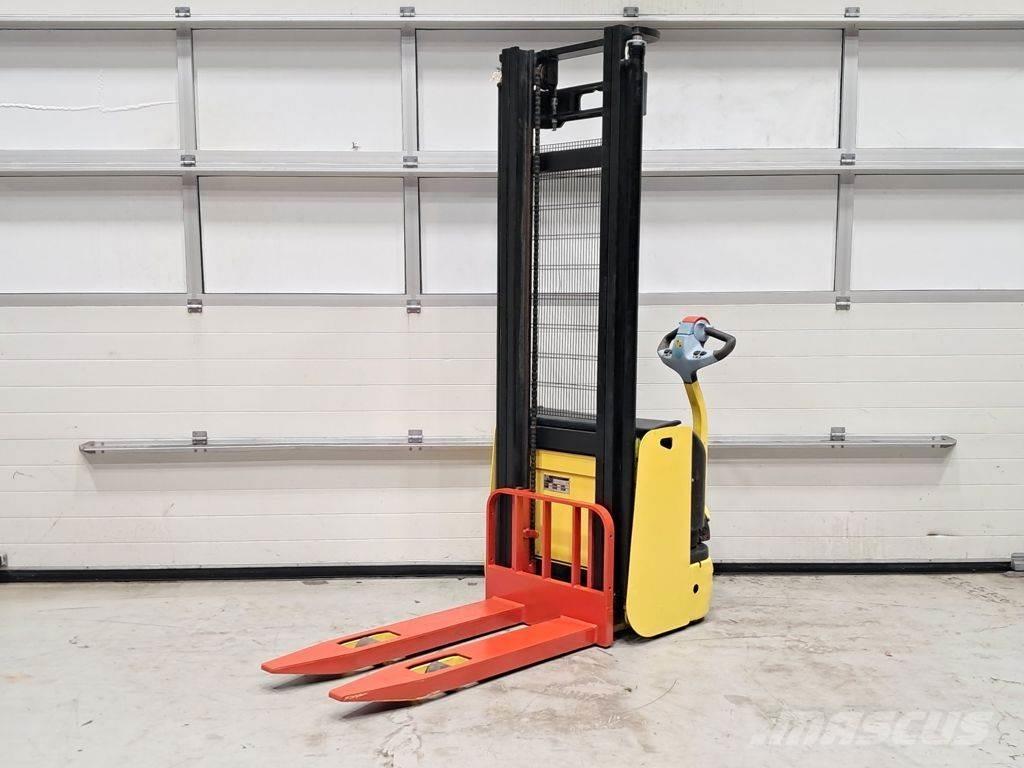 Hyster S1.0 AC معدات التكديس الجوالة