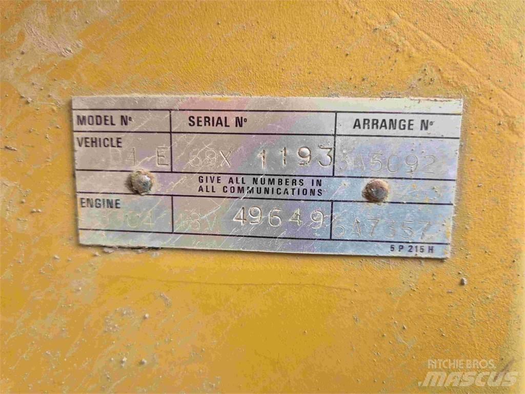 CAT D4E بلدوزرات مجنزرة