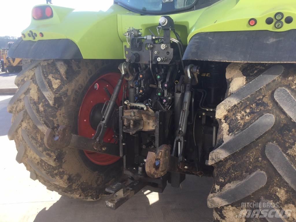 CLAAS ARION 620 الجرارات