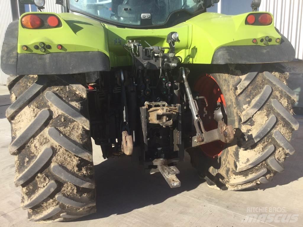CLAAS ARION 620 الجرارات