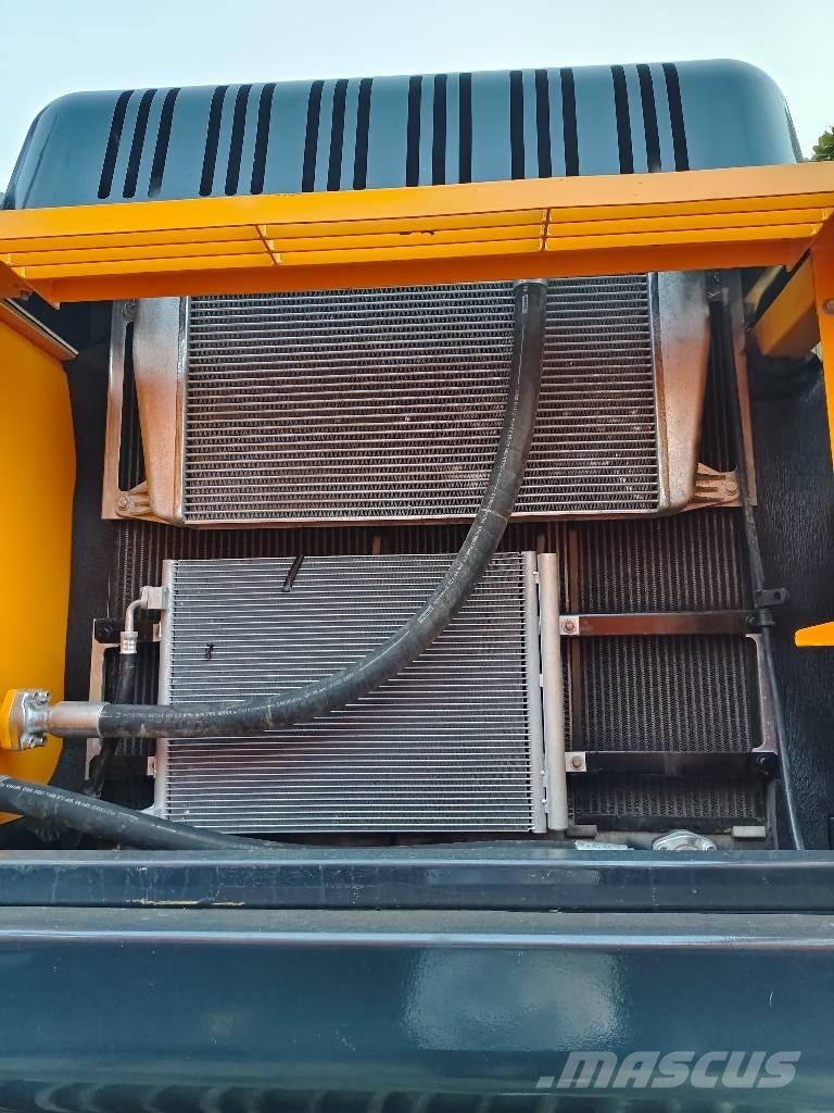 Hyundai R305LC-9T حفارات زحافة