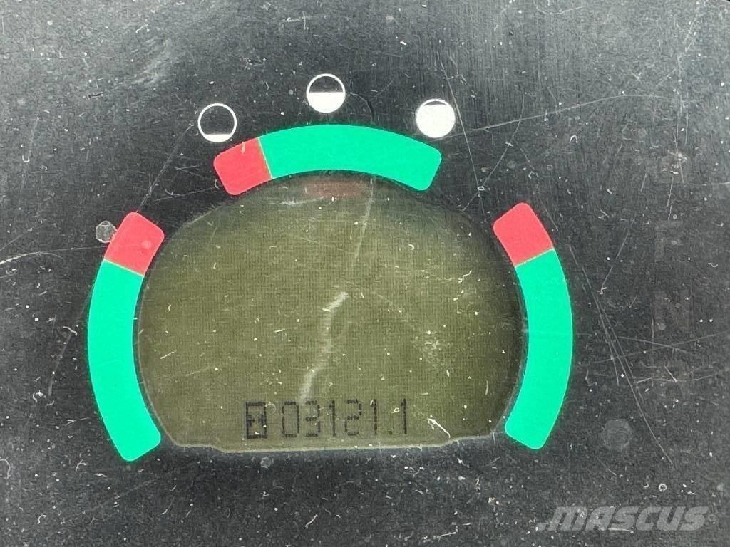 CAT 906 H لوادر بعجل
