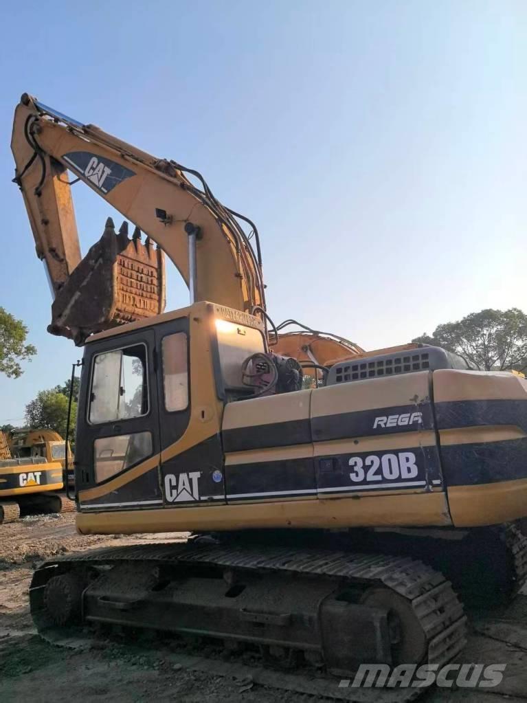 CAT 320 B L حفارات زحافة