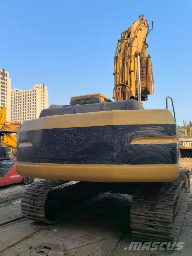 CAT 320 B L حفارات زحافة