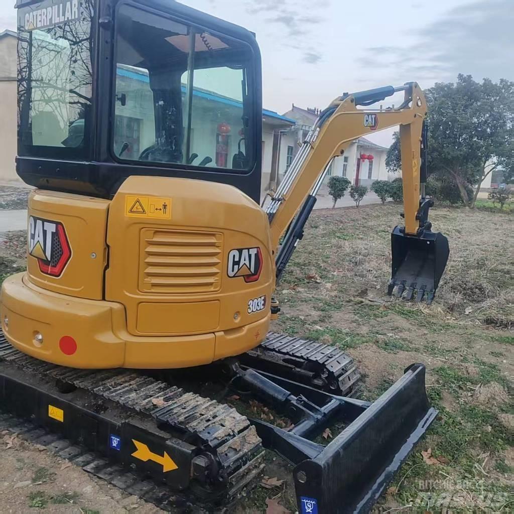 CAT 303 E حفارات زحافة