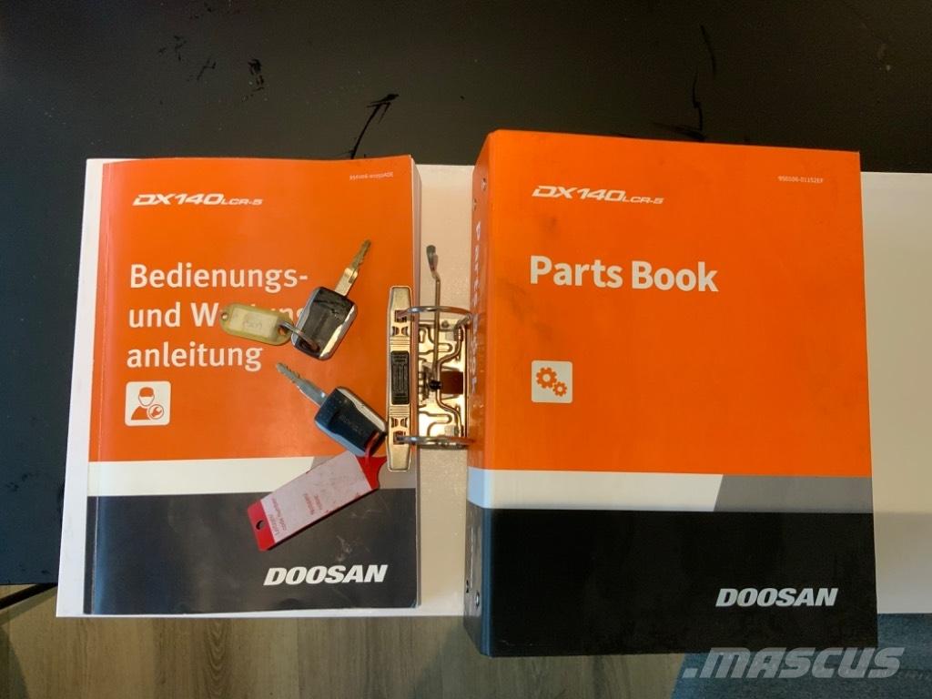 Doosan DX 140 LCR حفارات زحافة