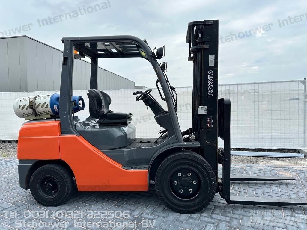 Toyota 02-8FGJF35 شاحنات LPG