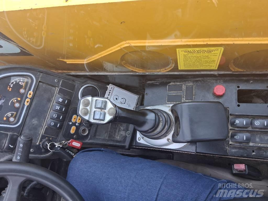 JCB 541-70 Agri Plus معدات مناولة لأغراض الزراعة