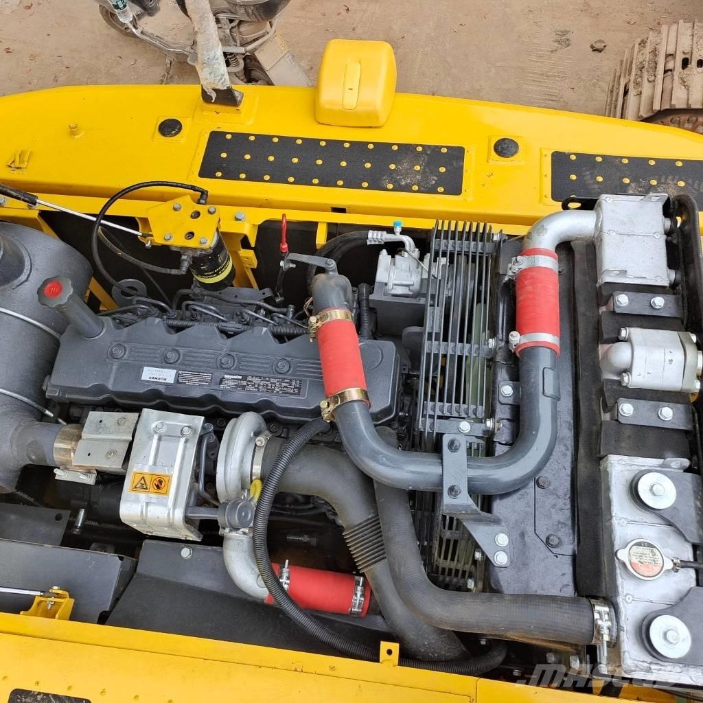 Komatsu PC 220-7 حفارات زحافة
