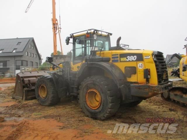 Komatsu WA 380 لوادر بعجل