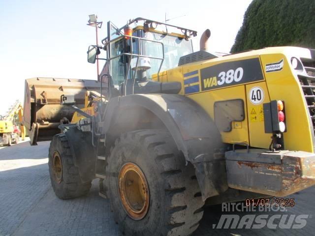 Komatzu WA 380 لوادر بعجل