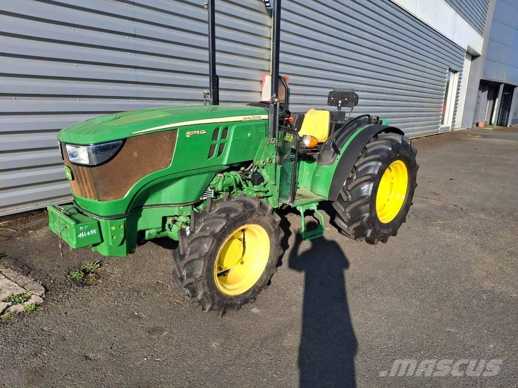 John Deere 5075GL الجرارات