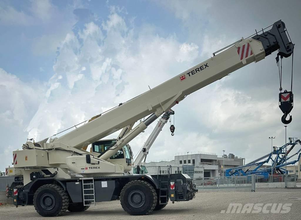Terex Quadstar 1075 رافعات الطرق الوعرة