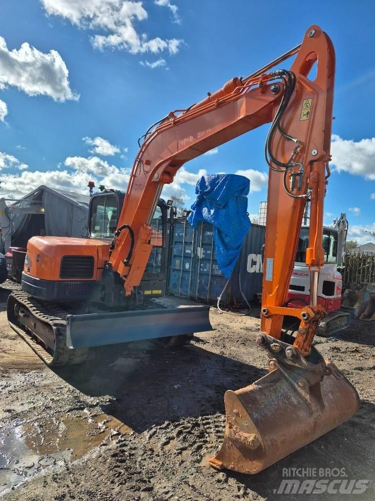 Doosan DX 85 R-3 حفارات وسط 7 طن - 12 طن