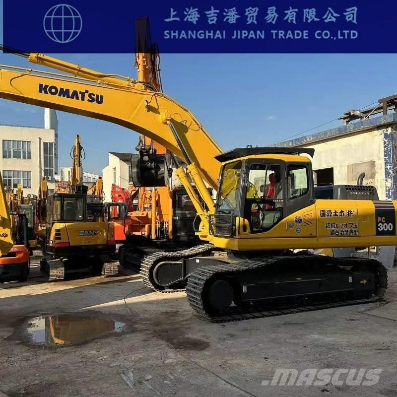 Komatsu PC 300 حفارات زحافة