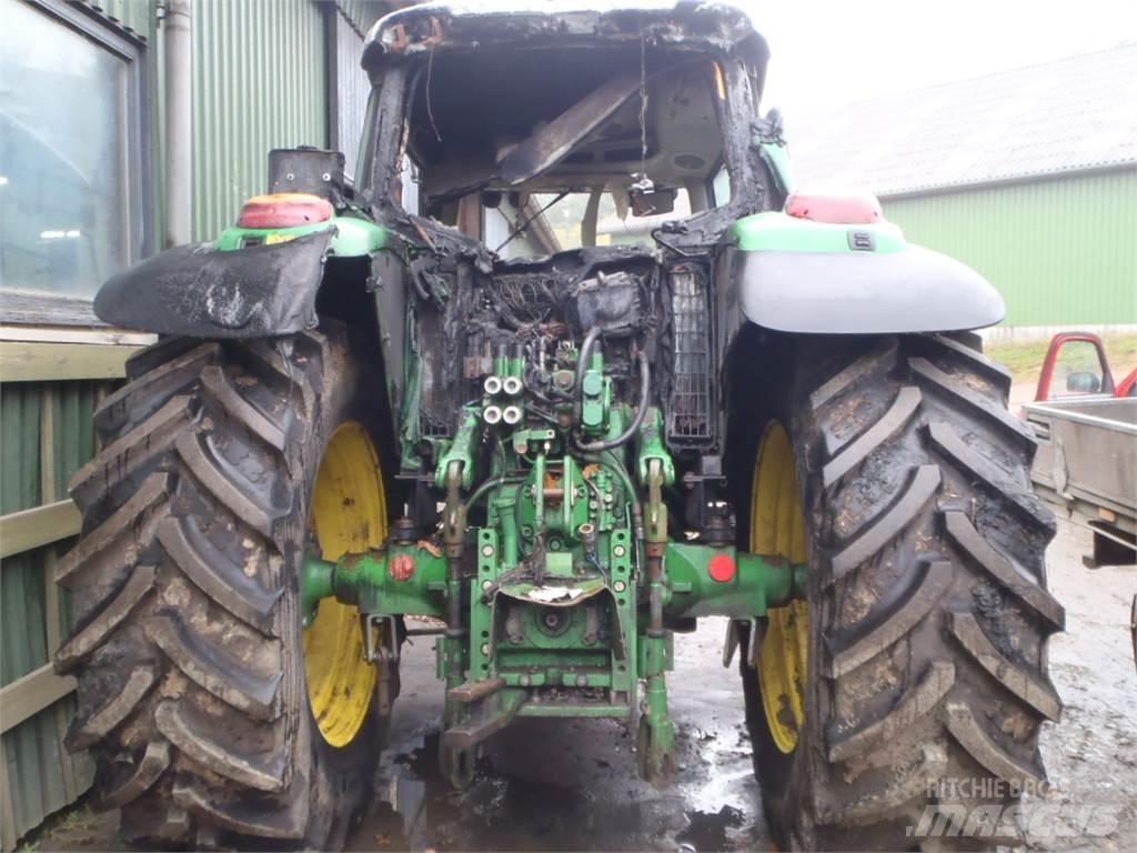 John Deere 6520 الجرارات