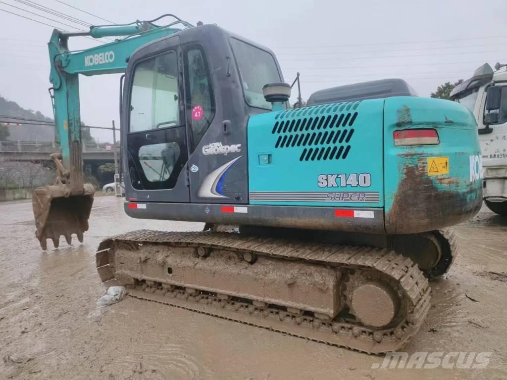 Kobelco SK 140 حفارات زحافة