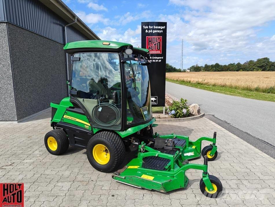 John Deere 1585 ركوب الحشائش
