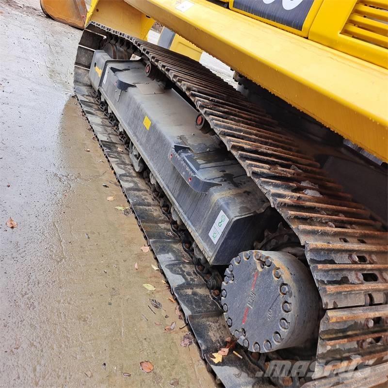 Komatsu PC 200 8 حفارات زحافة