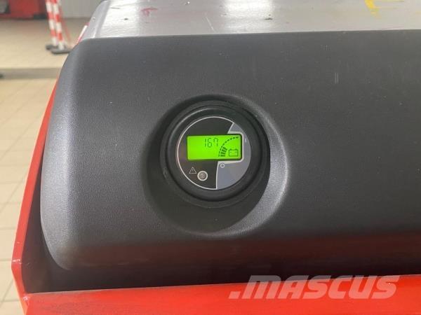 Manitou TI30 RH SP شاحنات مناولة ذاتية الدفع