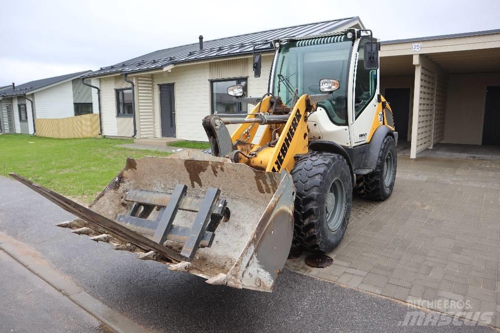 Liebherr 506 لوادر بعجل