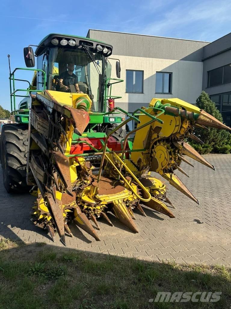 John Deere 7300 علافات ذاتية الدفع