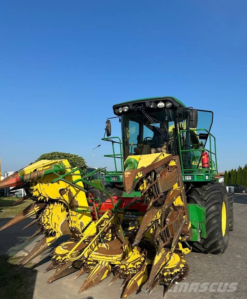 John Deere 7300 علافات ذاتية الدفع