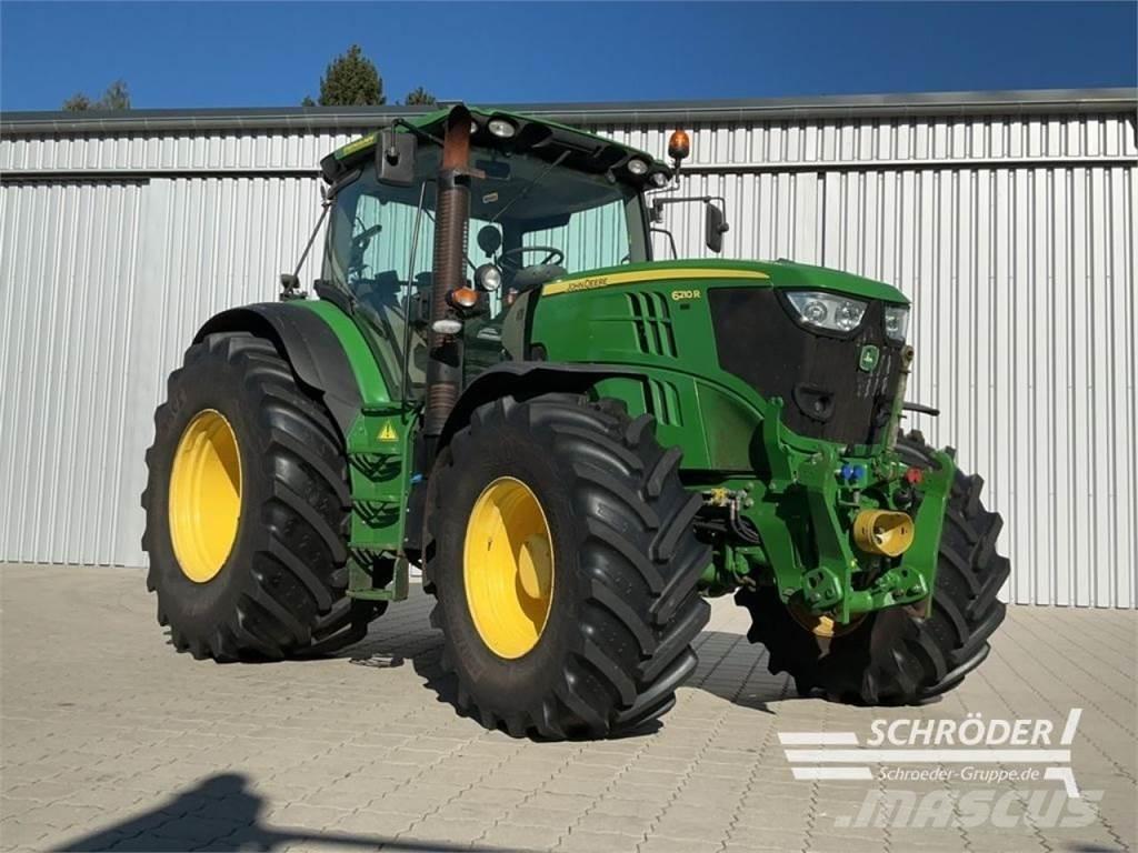 John Deere 6210 R الجرارات