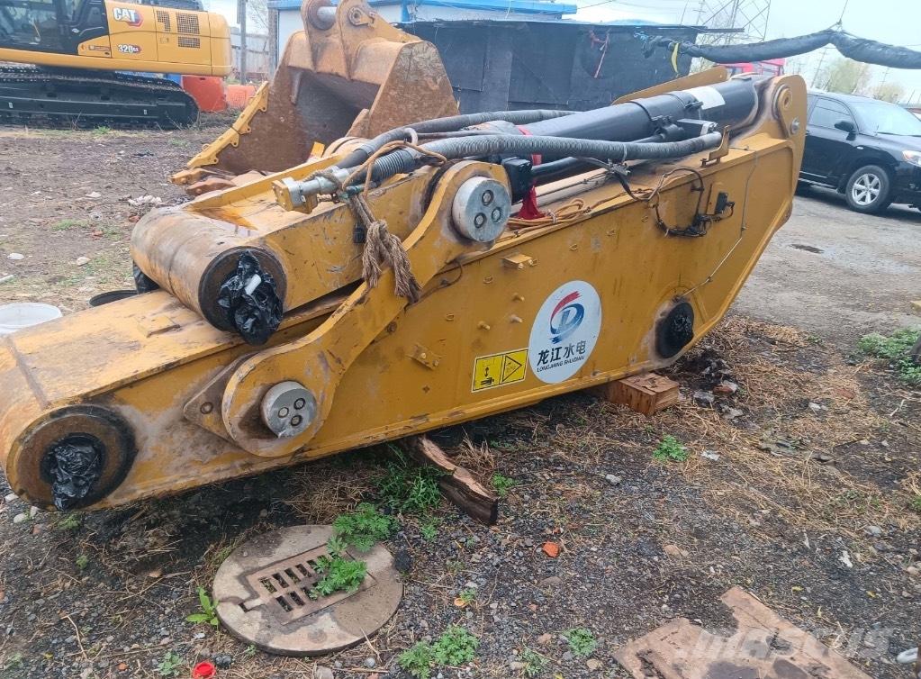 CAT 395 حفارات زحافة