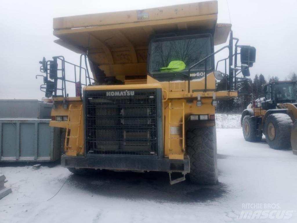 Komatsu HD605-7 شاحنات المخلفات الصلبة