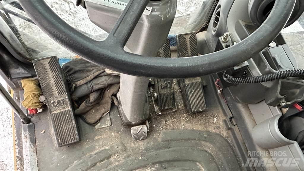 CAT 316 D حفارات بعجل