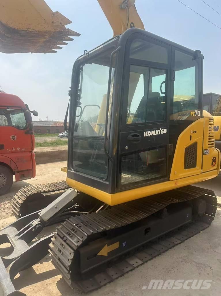 Komatsu PC 70 حفارات زحافة