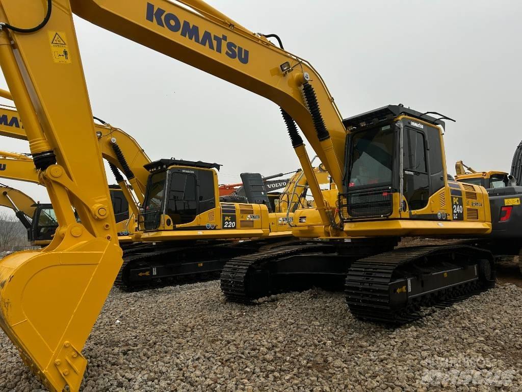 Komatsu 240-8 حفارات زحافة