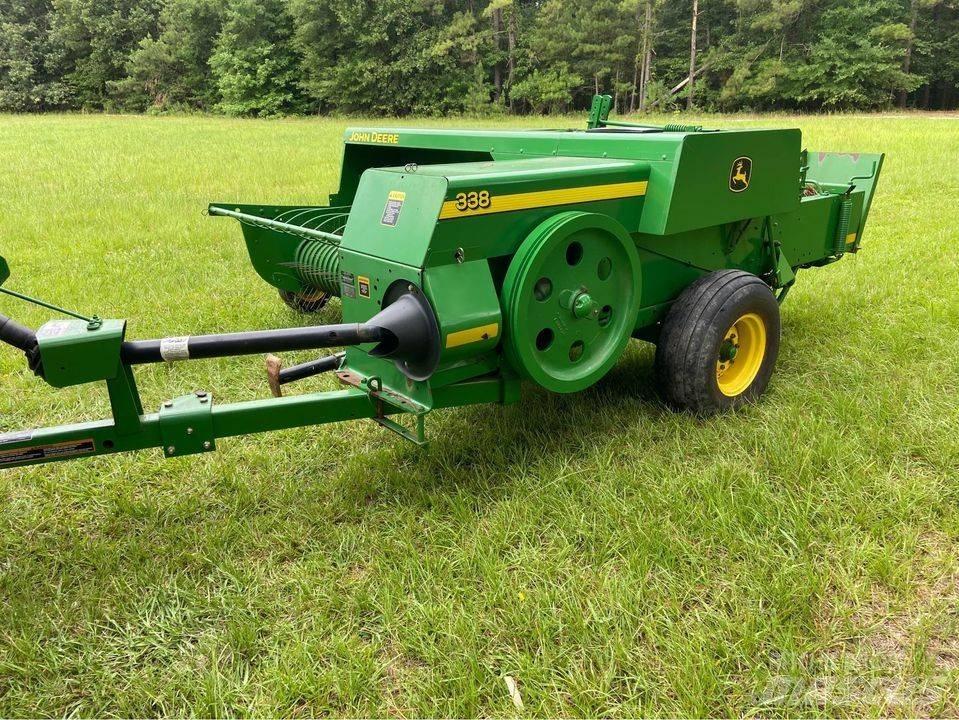 John Deere 338 Baler محزمات مربعة