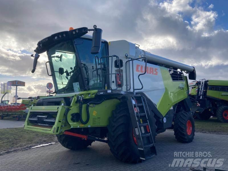 CLAAS TRION 660 حصادات