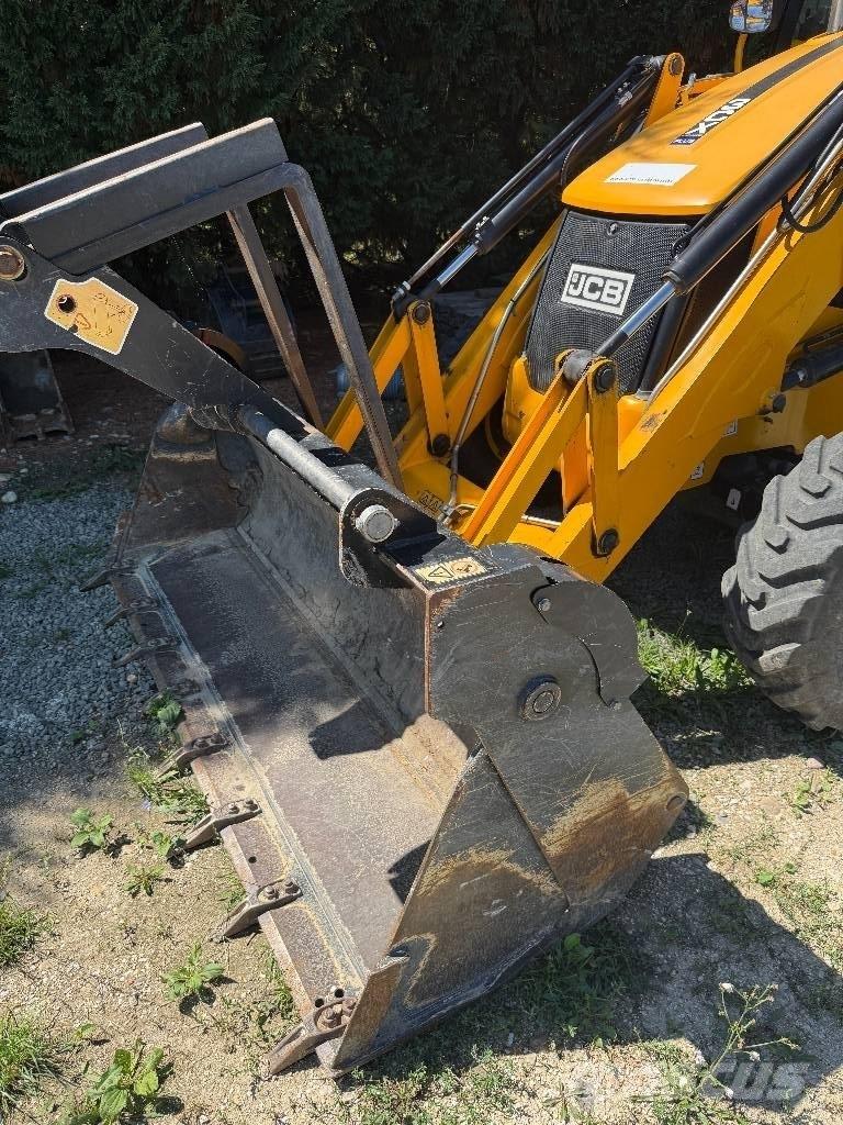JCB 3 CX لوادر ذات جرافات عكسية