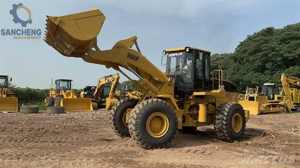 CAT 966 F لوادر بعجل